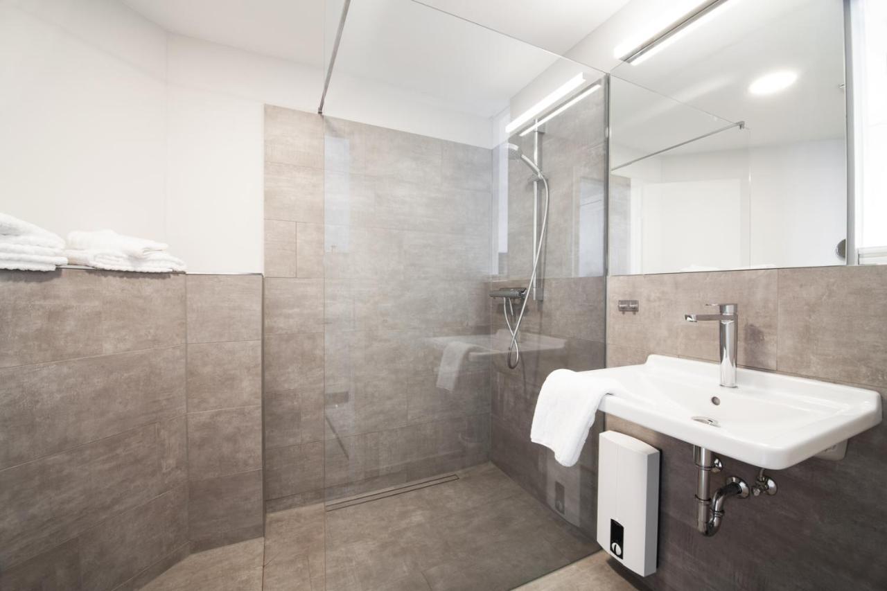Bades Huk Marina Hotel Hohen Wieschendorf Екстер'єр фото